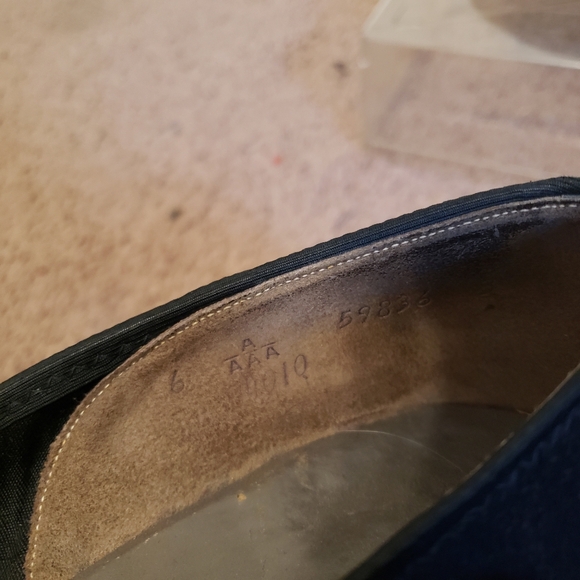 Vintage 1940s-1950s Black Suede Heels 6 - Picture 7 of 8